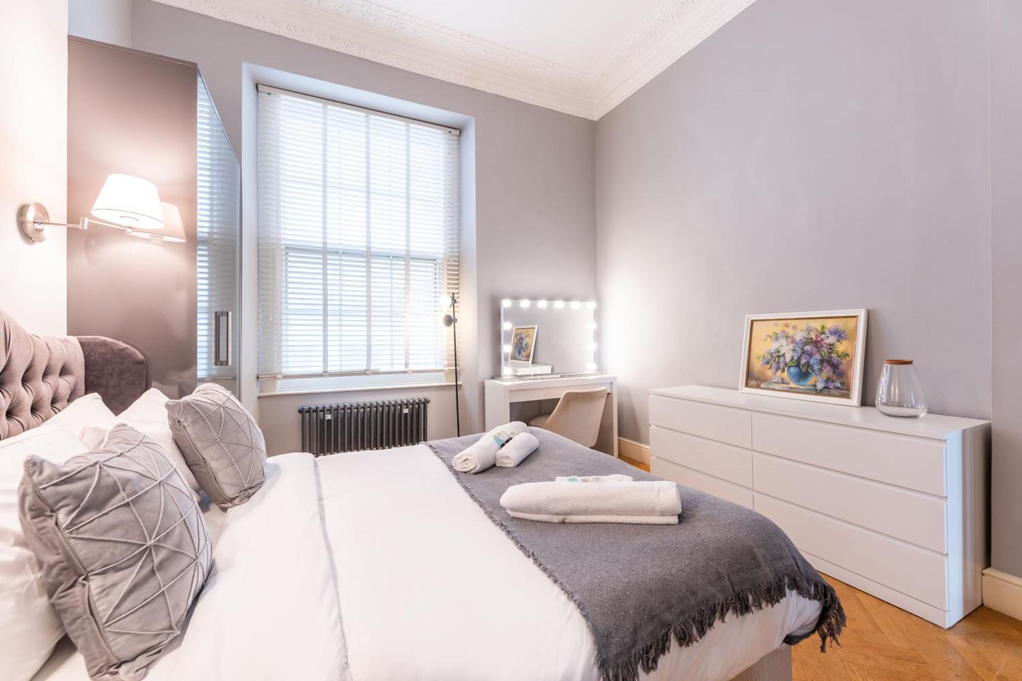 Luxury One Bedroom Flat In Westbourne Terrace London Exteriör bild