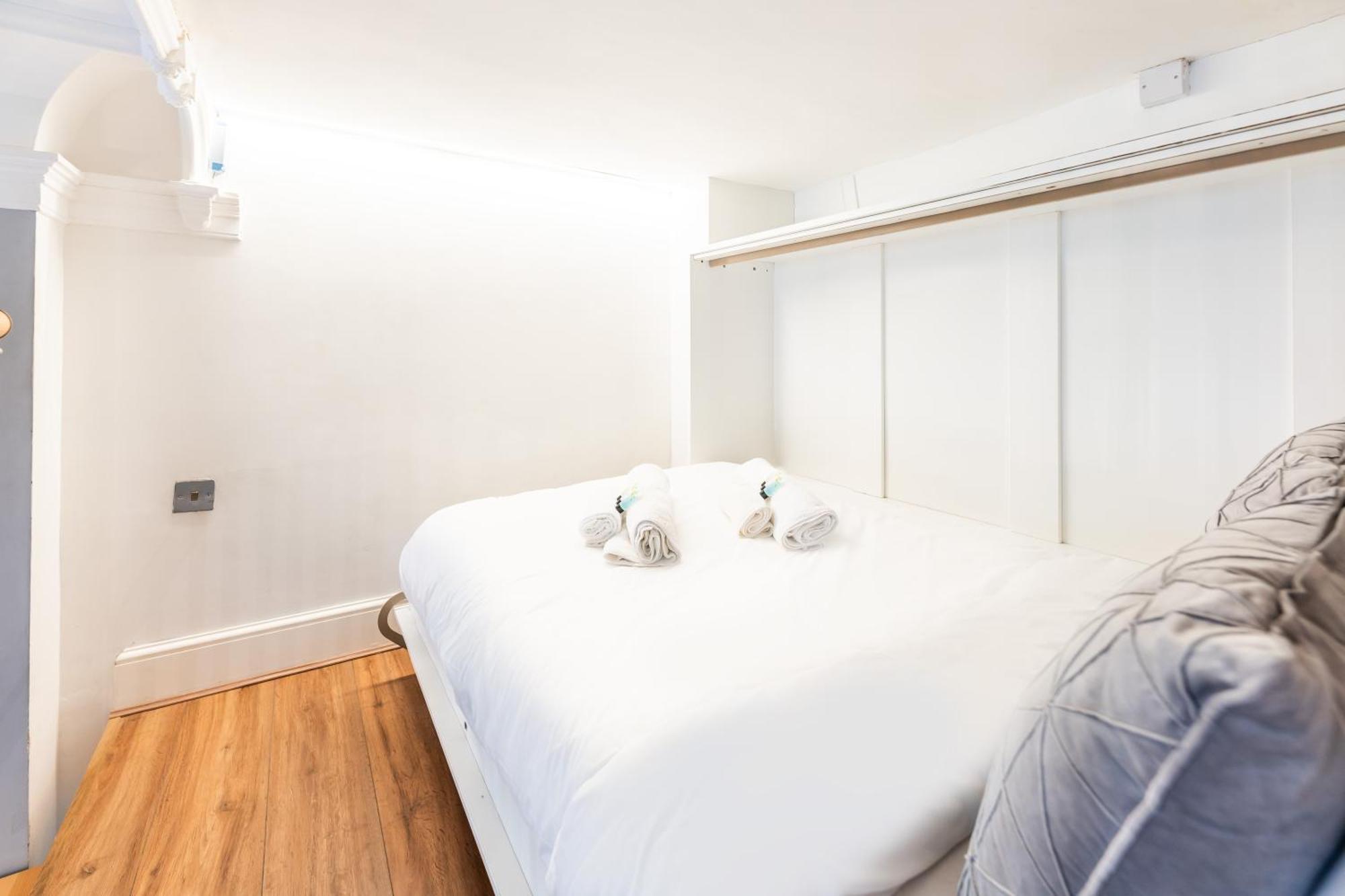 Luxury One Bedroom Flat In Westbourne Terrace London Exteriör bild